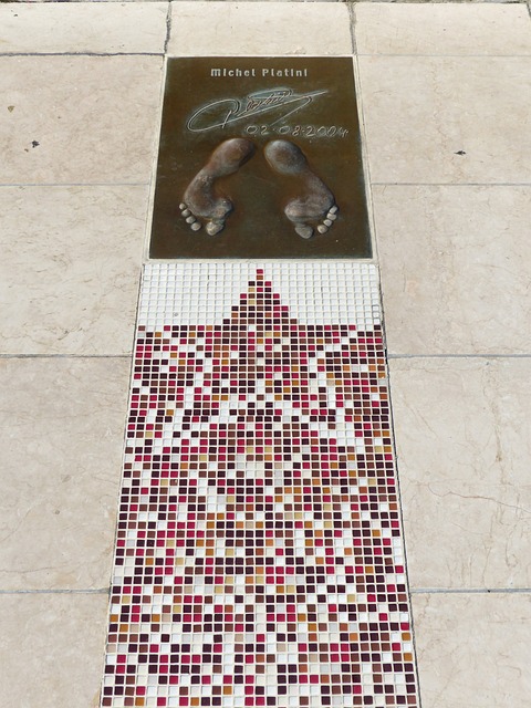 待紅魔再次 待紅魔再次